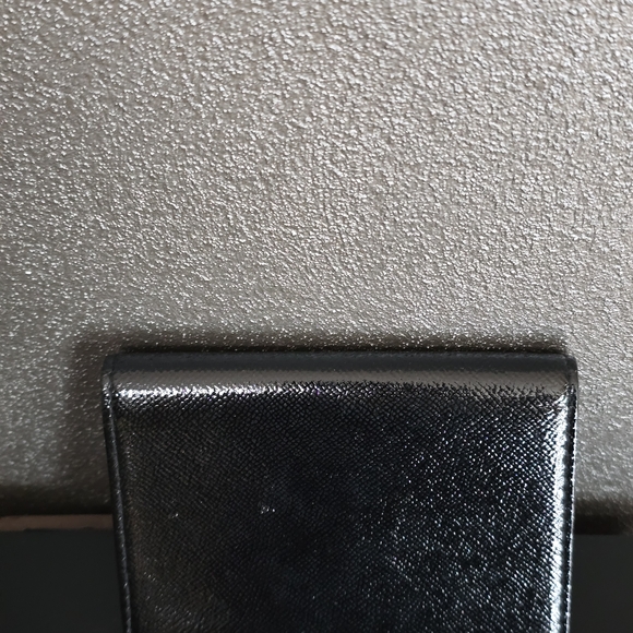 Victoria's Secret Black Passport Holder with Heart and Lip Design - Picture 7 of 9